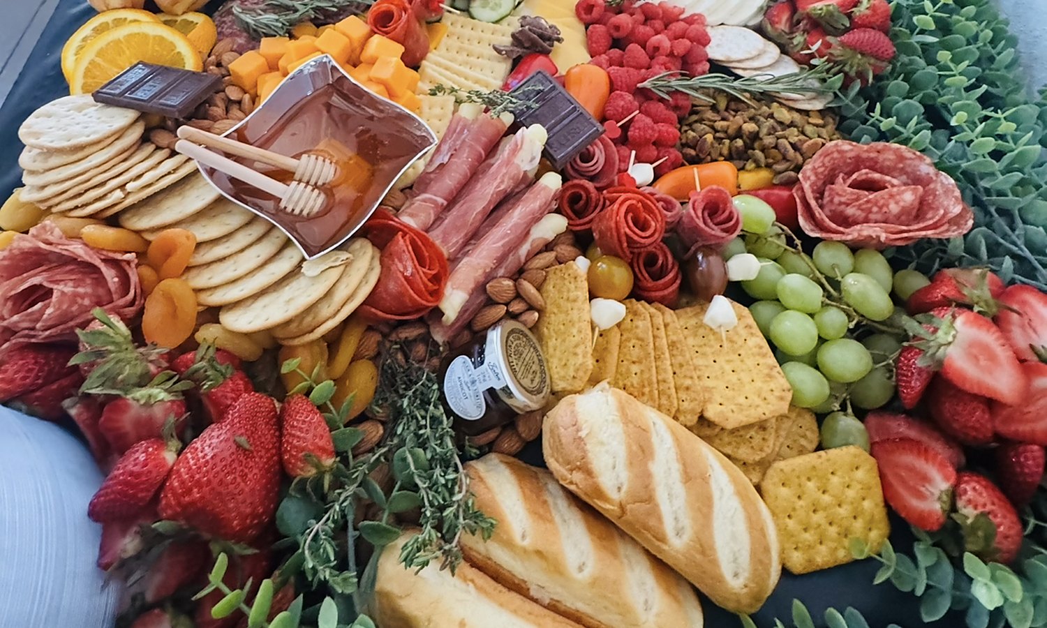 A full MaMa E's grazing table
